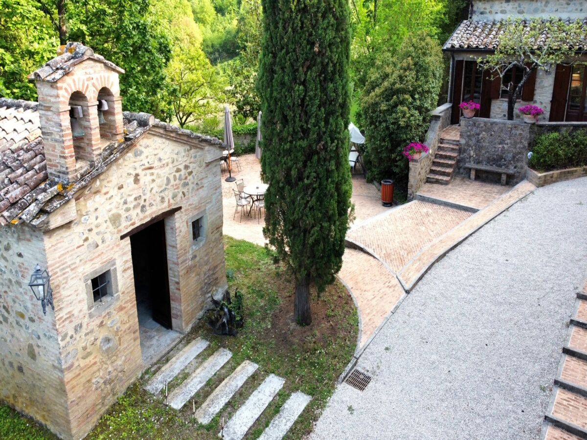 Holiday house Charming House in Umbria with Pool and Garden - Outdoor photo 4