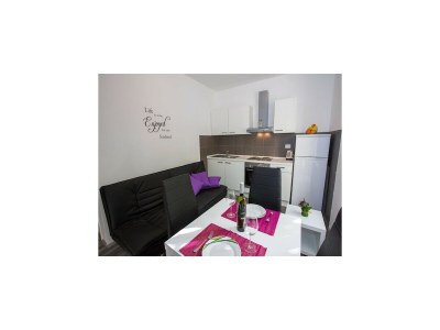 Apartment Villa Roza - One-Bedroom Apartment - Features photo 12