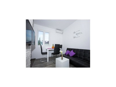 Apartment Villa Roza - One-Bedroom Apartment with Balcony - Features photo 5