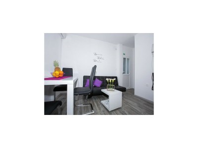 Apartment Villa Roza - One-Bedroom Apartment with Balcony - Features photo 11