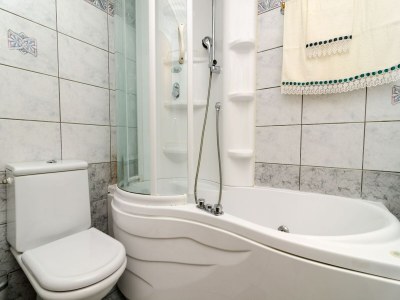 Apartment Apartment Paco - Three-Bedroom Apartment with Balcony and Sea View - Features photo 8