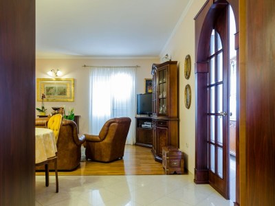 Apartment Apartment Paco - Three-Bedroom Apartment with Balcony and Sea View - Features photo 10