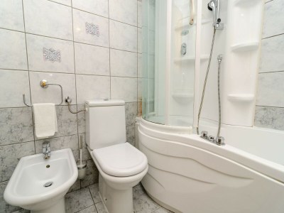 Apartment Apartment Paco - Three-Bedroom Apartment with Balcony and Sea View - Features photo 17