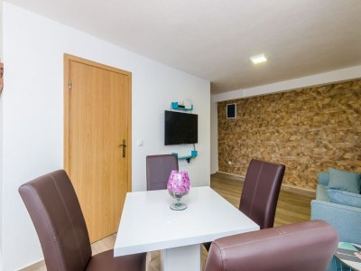 Apartment Apartments Paula - One Bedroom Apartment with Shared Terrace - Features photo 5