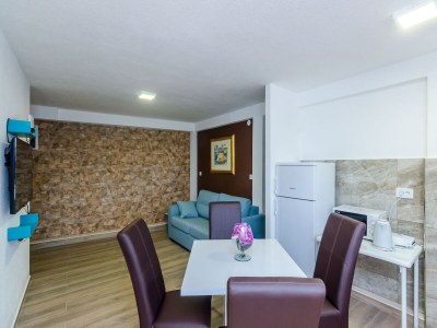 Apartment Apartments Paula - One Bedroom Apartment with Shared Terrace - Features photo 15