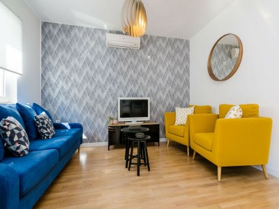 Apartment Apartment Sea Shell - Triplex Three-Bedroom Apartment with Terrace - Features photo 10