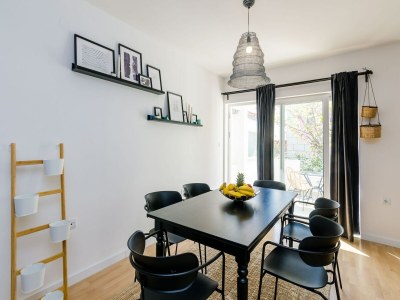 Apartment Apartment Sea Shell - Triplex Three-Bedroom Apartment with Terrace - Features photo 11