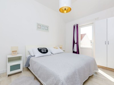 Apartment Apartment Sea Shell - Triplex Three-Bedroom Apartment with Terrace - Features photo 14