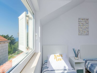 Apartment Apartment Sea Shell - Triplex Three-Bedroom Apartment with Terrace - Features photo 31