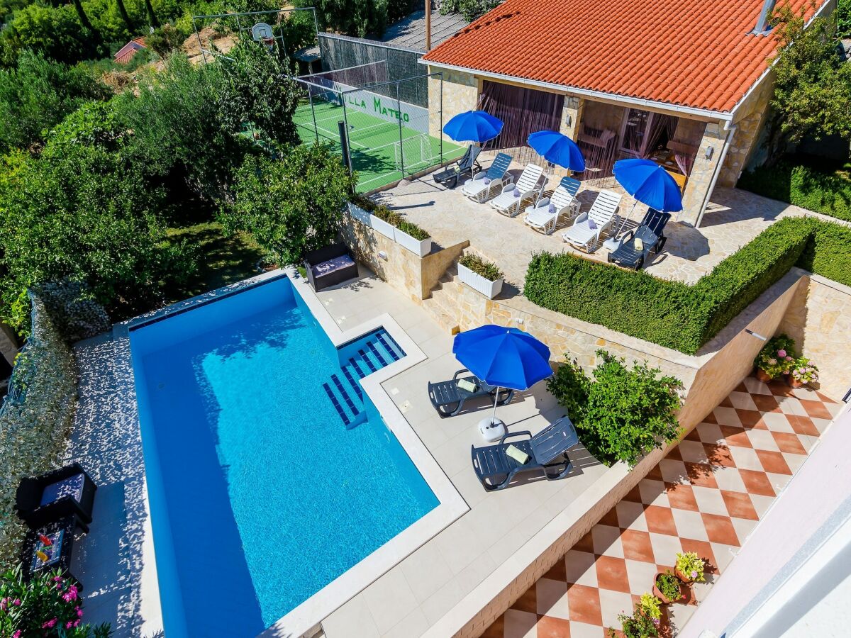 Villa Villa Mateo - 3 Bed Apt with Terrace&Private Pool