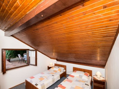 Apartment Apartment Srđ - Two-Bedroom Apartment with Balcony and Sea View - Features photo 11