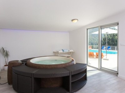 Villa Five Bedroom Villa with Private Pool & Sea View - Outdoor photo 2