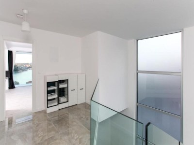 Villa Five Bedroom Villa with Private Pool & Sea View - Features photo 16