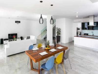 Villa Five Bedroom Villa with Private Pool & Sea View - Features photo 19