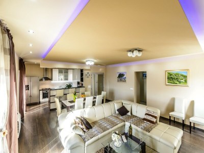 Villa Villa Pave - Six-Bedroom Villa with Terrace and Swimming Pool - Features photo 14