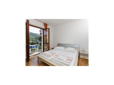 Apartment Villa Celenca - Double Room with Balcony and Sea View - Features photo 7