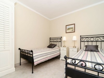 Apartment Apartments Gaura - One-Bedroom Apartment with Terrace - Features photo 7