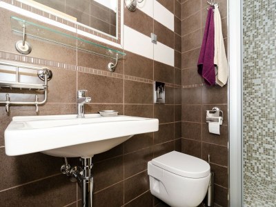 Apartment Apartments Gaura - One-Bedroom Apartment with Terrace - Features photo 20