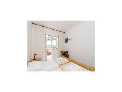 Apartment Apartment near beach with terrace - Features photo 8