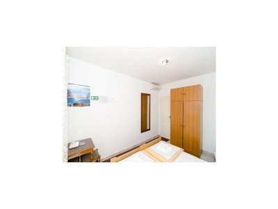 Apartment Apartment near beach with terrace - Features photo 9