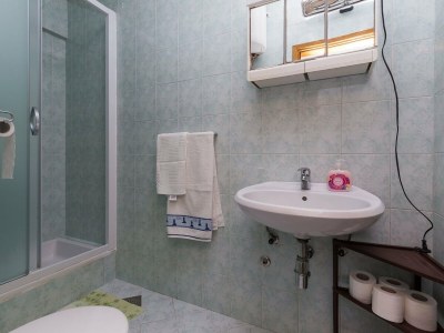 Apartment Apartments Kisic - Two-Bedroom Apartment with Terrace(prizemlje) - Features photo 17