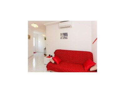 Apartment Apartments Pojko - Standard One-Bedroom Apartment with Terrace (Red) - Features photo 7