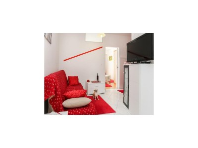 Apartment Apartments Pojko - Standard One-Bedroom Apartment with Terrace (Red) - Features photo 8
