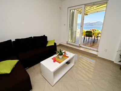 Apartment Apartments Gusti - Two-Bedroom Apartment with Balcony and Sea View - Features photo 16