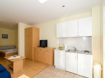Apartment Apartments Radic - Studio Apartment (2-3 Adults) - Kneza Domagoja Street - BR 1 - Features photo 17