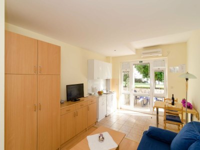 Apartment Apartments Radic - Studio Apartment (2-3 Adults) - Kneza Domagoja Street - BR 1 - Features photo 21