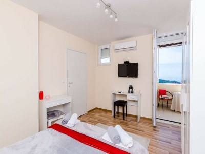 Apartment Apartment Vedrana- One-Bedroom Apartment with Balcony and Sea View - Features photo 21