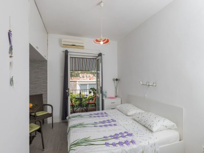 Apartment Guest House Bradas-Double Room with Shared Bathroom No3 - Features photo 7