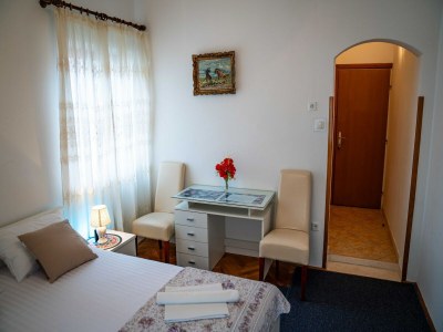 Apartment Guest House Cesic - Double Room No7 - Features photo 16