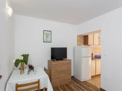 Apartment Apartments Djurkovic - One-Bedroom Apartment with Shared Terrace and Sea View - Features photo 14