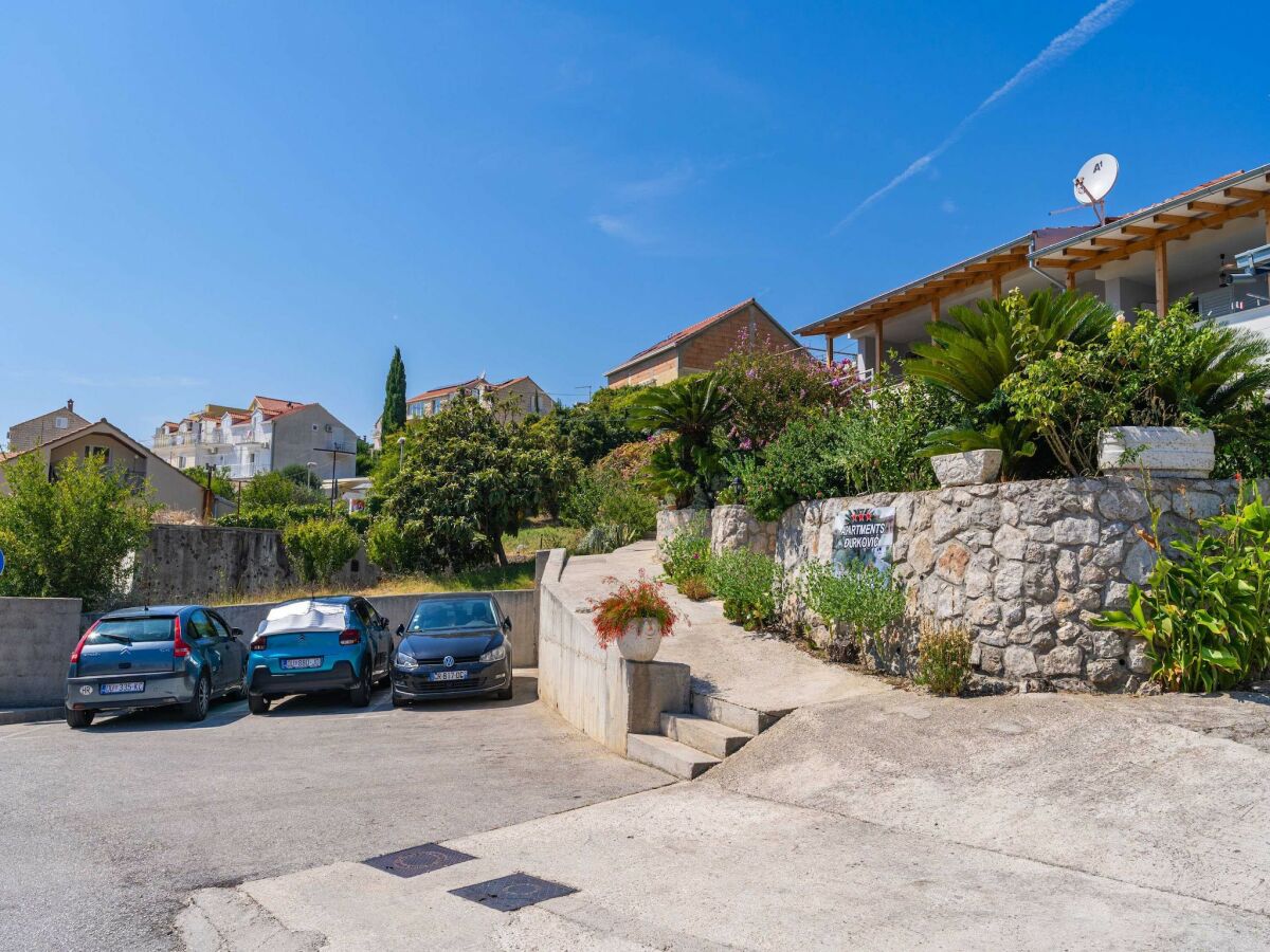 Apartment Apartments Djurkovic - Two-Bedroom Apartment with Shared Terrace and Sea View