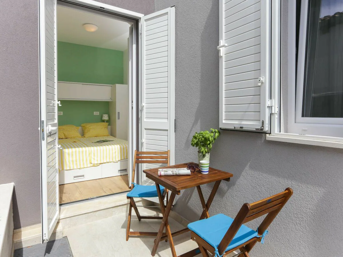 Apartment Apartments Villa Karmen - One-Bedroom Apartment with Terrace (Olive) - Outdoor photo 2