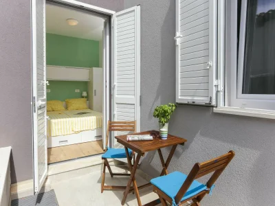 Apartment Apartments Villa Karmen - One-Bedroom Apartment with Terrace (Olive) - Outdoor photo 2