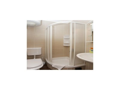 Apartment Lapad View Apartments - Double Room with Balcony and Sea View - Features photo 3