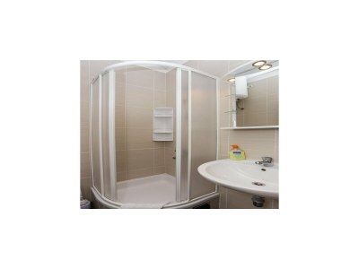 Apartment Lapad View Apartments - Double Room with Balcony and Sea View - Features photo 4