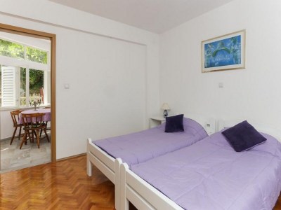 Apartment Apartments Sisic - One Bedroom Apartment with Terrace - Features photo 4