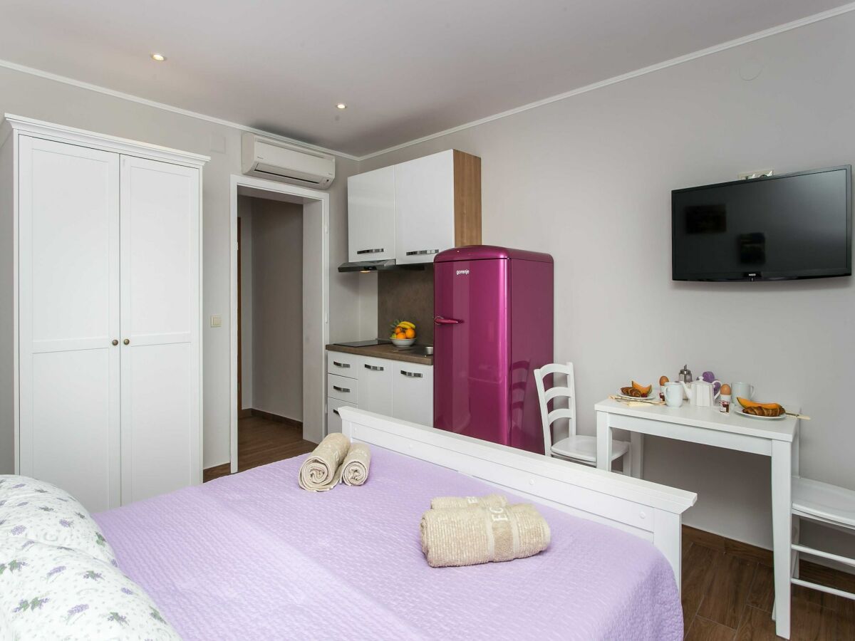 Apartment Villa Mirjana - Standard Studio Apartment with Terrace and Sea View (Lavanda) - Features photo 3