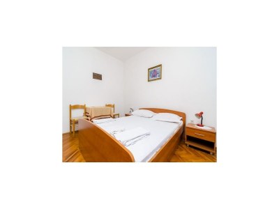 Apartment Guest House Mara - Double Room 2 - Features photo 7