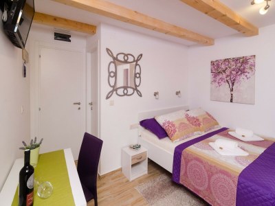 Apartment Lavender Garden Apartments - Studio Apartment (Ground floor) - APT 1 - Outdoor photo 11