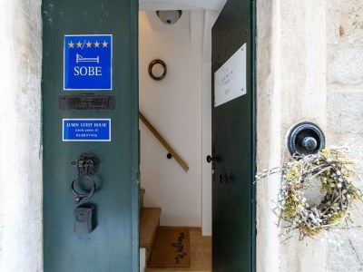 Apartment Guest House Lumin - Studio Apartment with City View Third Floor) (BR4) - Outdoor photo 7