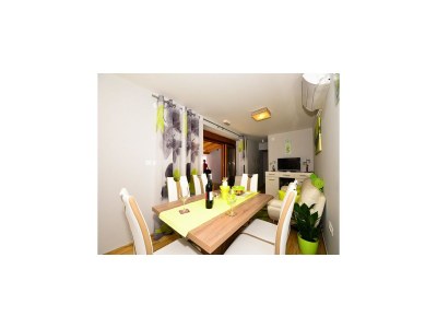 Holiday house Holiday Home Belmondo- Three Bedroom Home with Terrace and Private Pool (A6) - Features photo 13