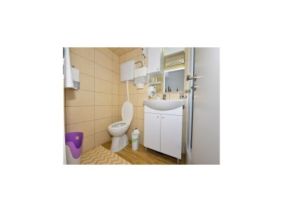 Holiday house Holiday Home Belmondo- Three Bedroom Home with Terrace and Private Pool (A6) - Features photo 18