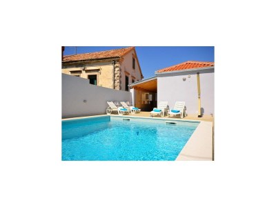 Holiday house Holiday Home Belmondo- Three Bedroom Home with Terrace and Private Pool (A6) - Outdoor photo 24