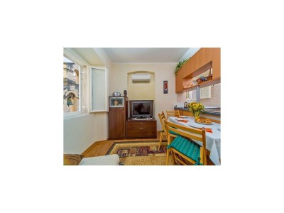 Apartment Apartment Maru - Two Bedroom Apartment with City View (A4) - Features photo 6