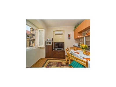 Apartment Apartment Maru - Two Bedroom Apartment with City View (A4) - Features photo 9