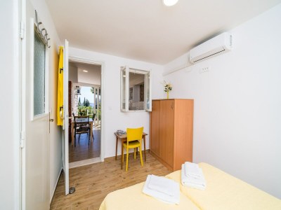 Apartment Guest House Villa Nina- Two Bedroom Apartment  with  Terrace and Sea View (Apt67) - Features photo 8